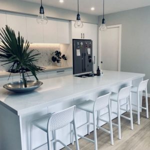 White Hamptons Bar stool