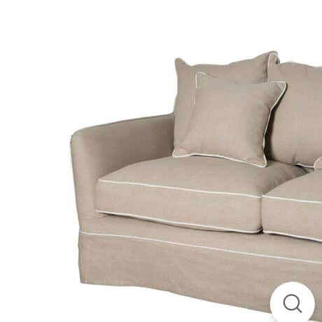 E8890984-5509-463E-B6E4-90C9957D559D